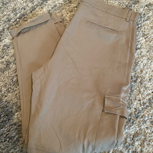 BooHoo MAN Cargo Khakis - Picture 2 of 4